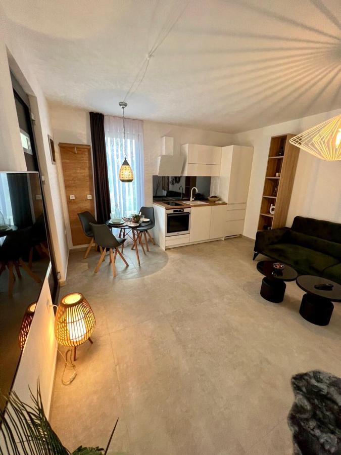 Apartmani Cube A Μεντουλίν Εξωτερικό φωτογραφία