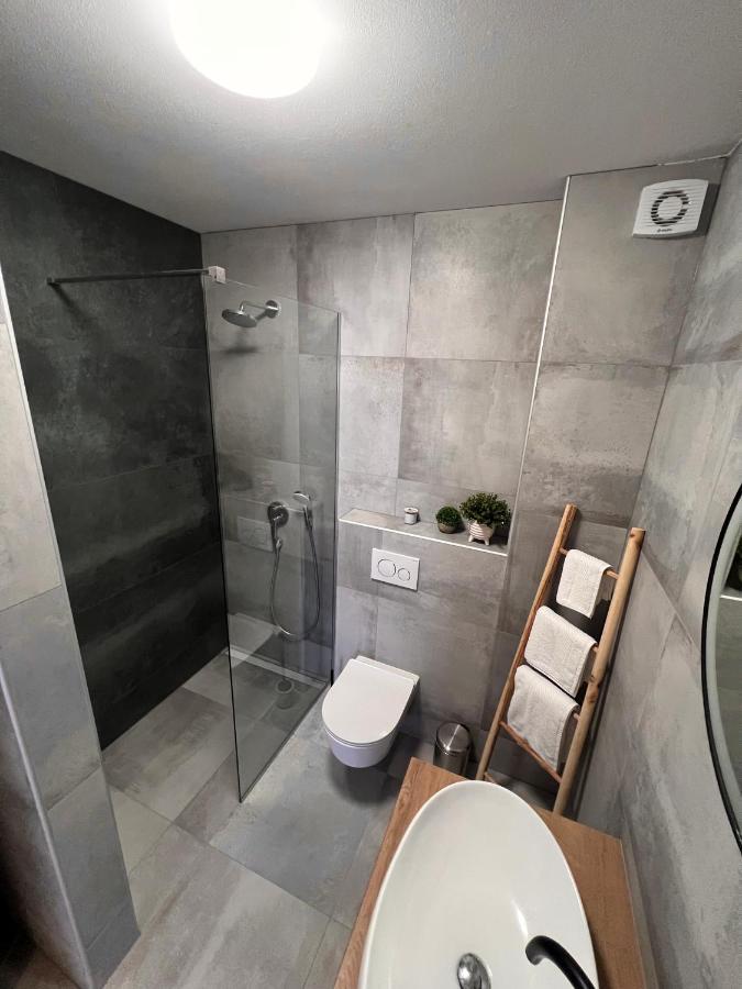 Apartmani Cube A Μεντουλίν Εξωτερικό φωτογραφία
